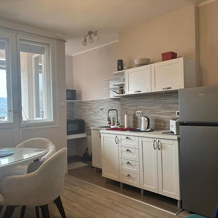 Red Square Apartment Pirot Kültér fotó