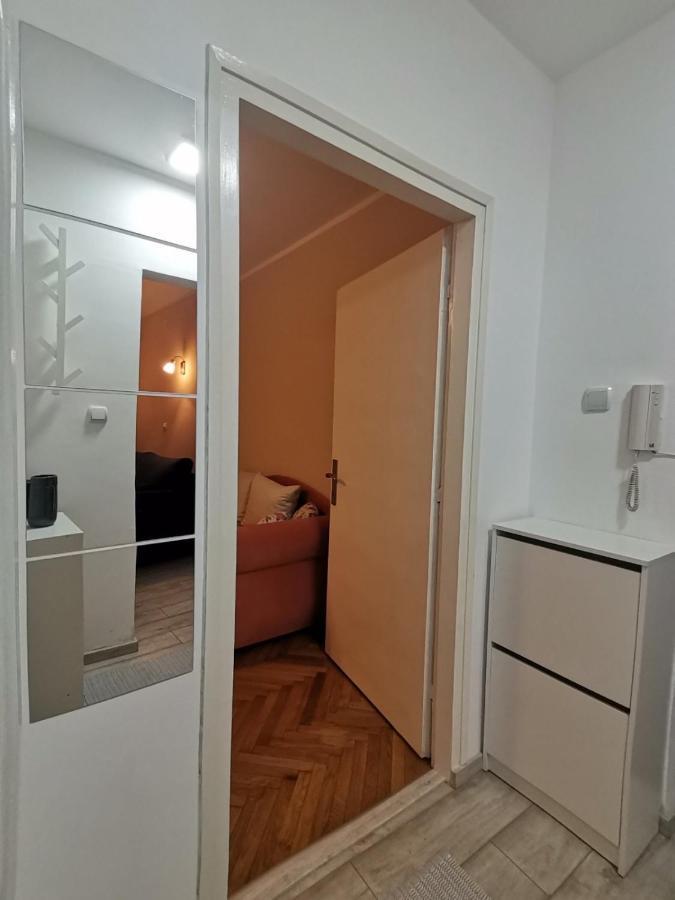 Red Square Apartment Pirot Kültér fotó