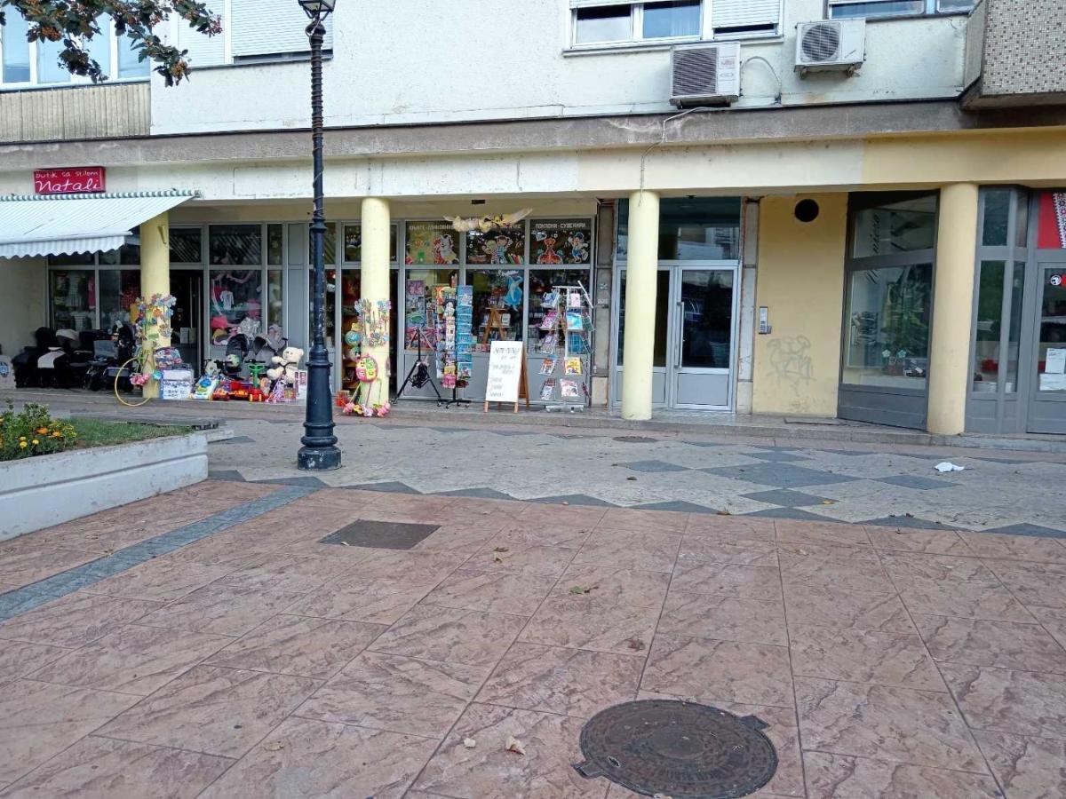 Red Square Apartment Pirot Kültér fotó