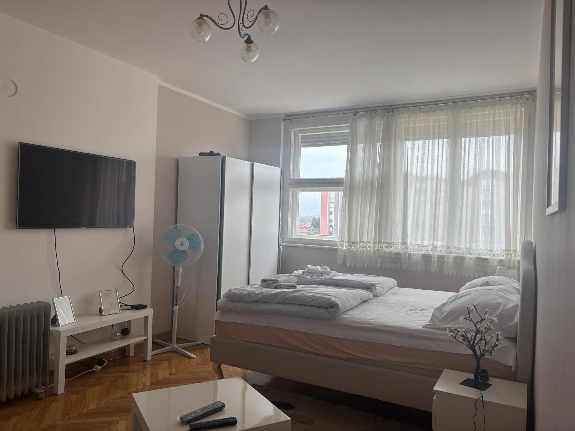 Red Square Apartment Pirot Kültér fotó