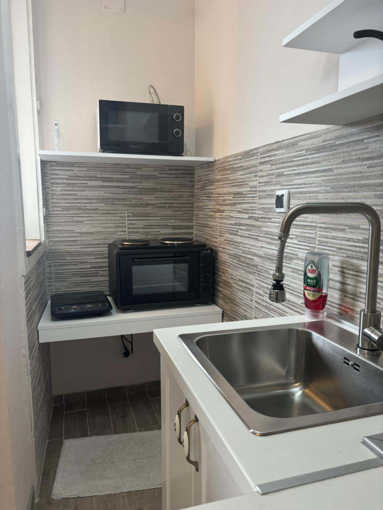 Red Square Apartment Pirot Kültér fotó